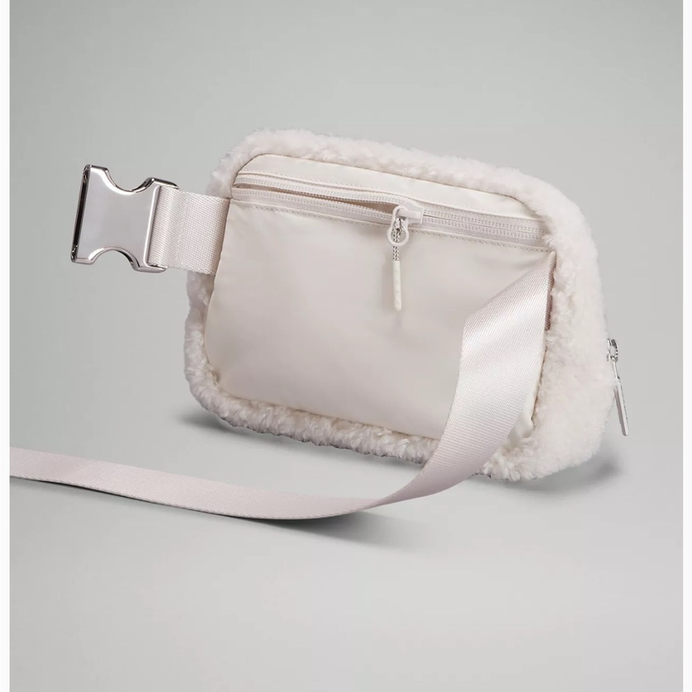 🐰LAST ONE☝️ NWT Lululemon New Year Everywhere Belt Bag 1L 
Fleece Bunny Rabbit - Picture 9 of 10